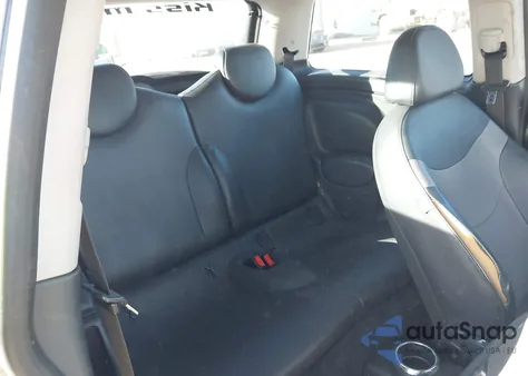 2006 Mini Cooper S z USA, uszkodzony, nr VIN WMWRE33526TN28659